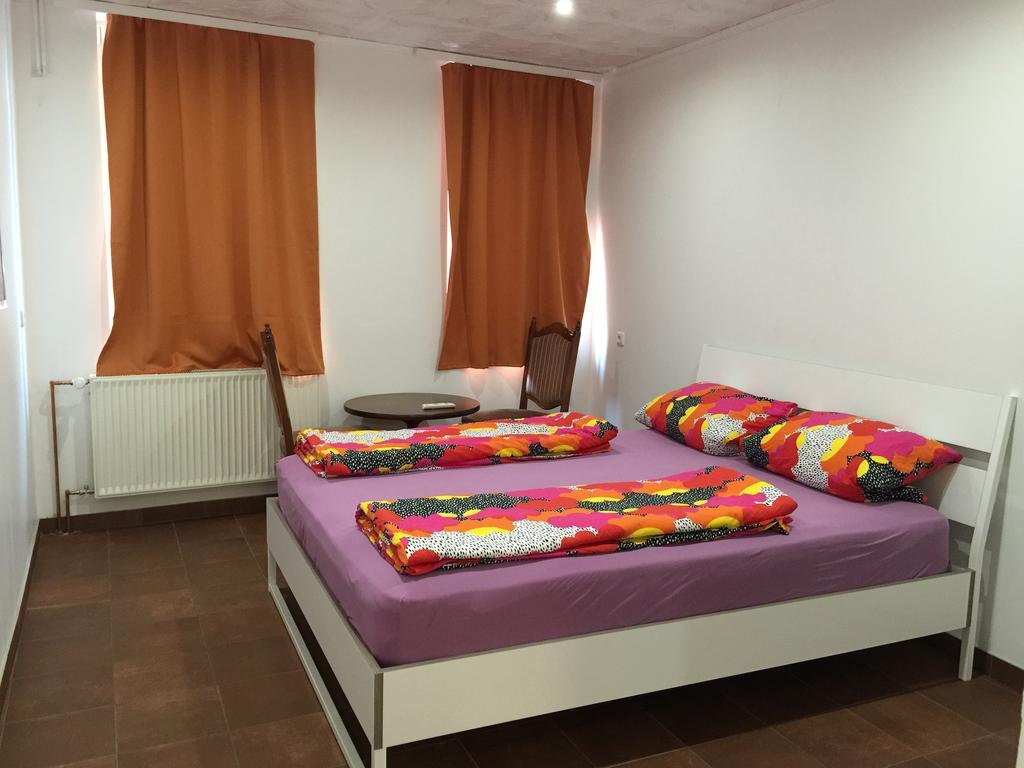 Pension Santorini Любек Екстериор снимка